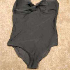 Kostium kąpielowy, zgłoszono przez Van der Valk Hotel Apeldoorn - De Cantharel przy użyciu iLost