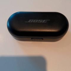 Mobilní telefon Oortjes bose, jak nahlášeno Van der Valk Hotel Tiel pomocí iLost