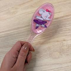 Hårborste rose elephant, rapporterat av IKEA Liège med iLost