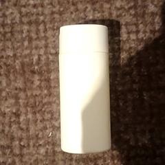 Bouteille, a été signalé par Van der Valk Hotel Apeldoorn - De Cantharel utilisant iLost