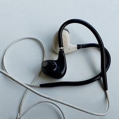 Elektronika - Oortjes, jak nahlášeno Regio Limburg - Leuven pomocí iLost