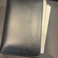 Valigetta, come riportato da Van der Valk Hotel Utrecht utilizzando iLost