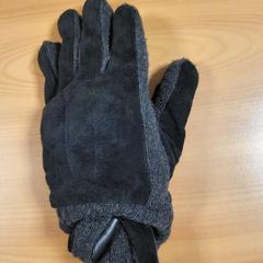 Kesztyű zwart-grijs, amint azt Connexxion Noord Holland Noord Alkmaar az iLost segítségével jelentette.