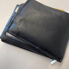 Portemonnee Kent, ha sido reportado por Awakenings Summer Festival con iLost