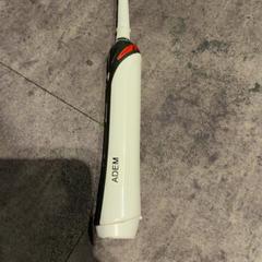 Cepillo de dientes eléctrico, ha sido reportado por Van der Valk Hotel Haarlem con iLost