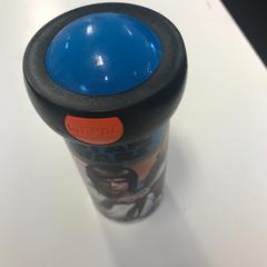 Drinkbeker blauw/zwart, zoals gemeld door Avonturenpark Hellendoorn met iLost