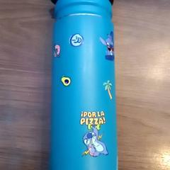 Bottiglia d'acqua, come riportato da Leonardo Royal Hotel Amsterdam utilizzando iLost