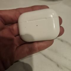 Air pod 2 hoesje - zonder oortjes, as reported to iLost
