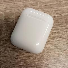 Hodetelefonetui oplader, som rapportert av EBS Spijkenisse ved bruk av iLost