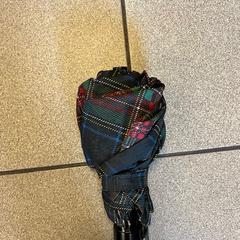 Paraugas, segundo informou Regio Oost-Vlaanderen usando iLost