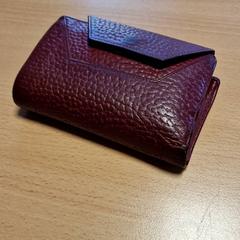 Peňaženka B. Schwelnus, ako bolo nahlásené Gemeente Roermond pomocou iLost