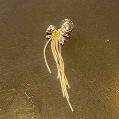 Pendiente Silver, ha sido reportado por Hotel V Frederiksplein con iLost