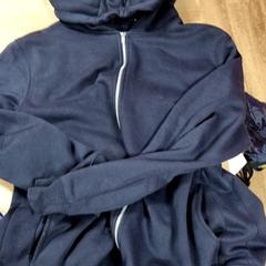 パーカー がiLostで Connexxion Amstelland-Meerlanden Amstelveen によって報告されました