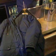 Bunda Jas donker blauw, jak nahlášeno De Heeren van Aemstel pomocí iLost