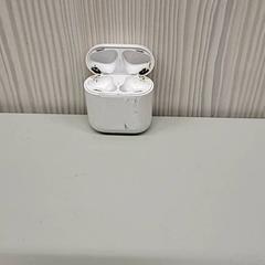 Caixa para airpods, como reportado por Transdev Gooi en Vechtstreek utilizando o iLost