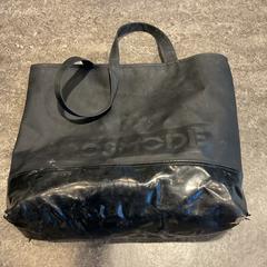 Bolsa, ha sido reportado por Gemeente Amsterdam con iLost