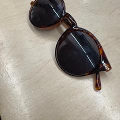 نظارات شمسية havana، كما تم الإبلاغ عنه بواسطة IKEA Zaventem عبر iLost