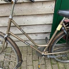 Fiets Batavus Dames Goud station Ermelo 31-10-25, jak bylo nahlášeno na iLost