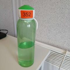 飲用ボトル Groen がiLostで Rock Werchter によって報告されました