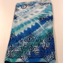 의류 - Sjaal, iLost를 사용하여 Regio Antwerpen - Brussel에 보고됨