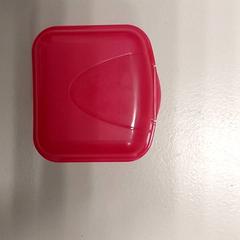 Diverse - plastic doos roze, ako bolo nahlásené Centraal magazijn pomocou iLost