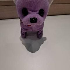 Peluche Paarse hond, ha sido reportado por IKEA Wilrijk con iLost