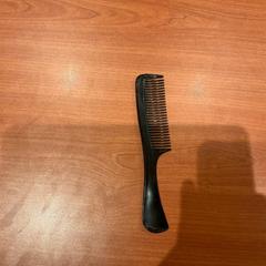 Comb Zwart, as reported by Hotel Theater FIGI using iLost