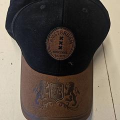 野球帽 がiLostで Awakenings Upclose によって報告されました