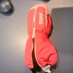 Handschuhe, gemeldet von SnowWorld Landgraaf über iLost