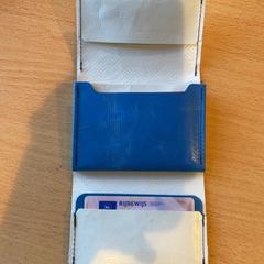 İLost kullanarak Pathé City tarafından bildirildiği gibi Cüzdan portomonnee