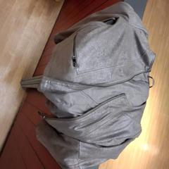 Vest, as reported by IKEA Paris Nord Roissy using iLost