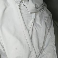 Kleding - Vest, jak nahlášeno Centraal magazijn pomocí iLost