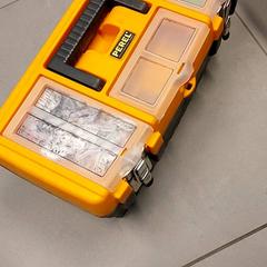 Hainbat - Gereedschapskist Oranje/Zwart, gisa salatu by Centraal magazijn iLost erabiliz