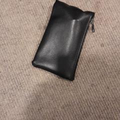 Wallet, as reported by Internationaal Theater Amsterdam using iLost