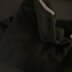 Sweater Pullover, as reported by MEININGER Hotel Dresden Zentrum using iLost