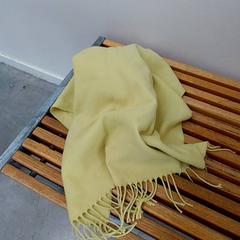 İLost kullanarak IKEA Mulhouse tarafından bildirildiği gibi Atkı & Şal Jaune