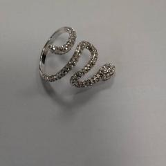 Anel, segundo informou Inntel Hotels Amsterdam Centre usando iLost