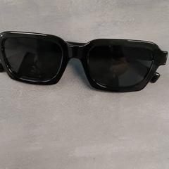 Gafas de sol, segundo informou Arriva Friesland / Groningen usando iLost