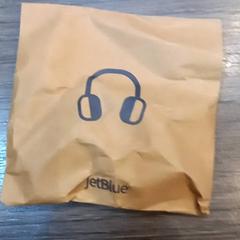 Earphone, segundo informou Leonardo Royal Hotel Amsterdam usando iLost