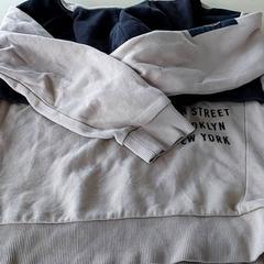 Kleding - Hoodie beige/blauw, gemeldet von Regio Oost-Vlaanderen über iLost