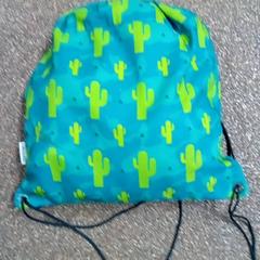 Bolsa de ginástica, como reportado por Centraal magazijn utilizando o iLost