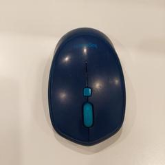 Souris sans fil donker blauw/blauw, a été signalé par NHL Stenden hogeschool Leeuwarden utilisant iLost