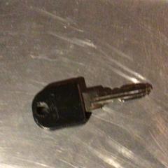 자전거 열쇠 Gevonden bij het nonnenbos, iLost를 사용하여 Paaspop 2025에 보고됨