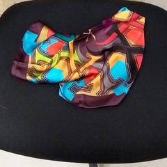 Girocollo, come riportato da ilévia utilizzando iLost