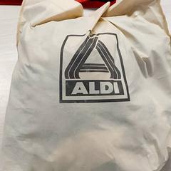 Táska Stoffen zak, amint azt Regio Limburg - Leuven az iLost segítségével jelentette.