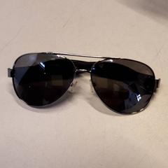 Solbriller, som rapportert av Qbuzz ZHN ved bruk av iLost