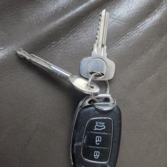 Sleutel hyundai en 2 huissleutels, som rapportert til iLost
