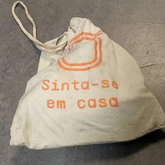Väska - Stoffen draagtas, rapporterat av Centraal magazijn med iLost