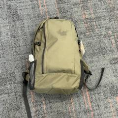 バックパック Groen がiLostで Connexxion Amstelland-Meerlanden Schiphol Noord によって報告されました