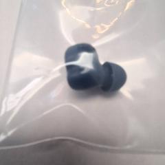 Earbud Dark blue, as reported by TU/e - Receptie Vertigo using iLost